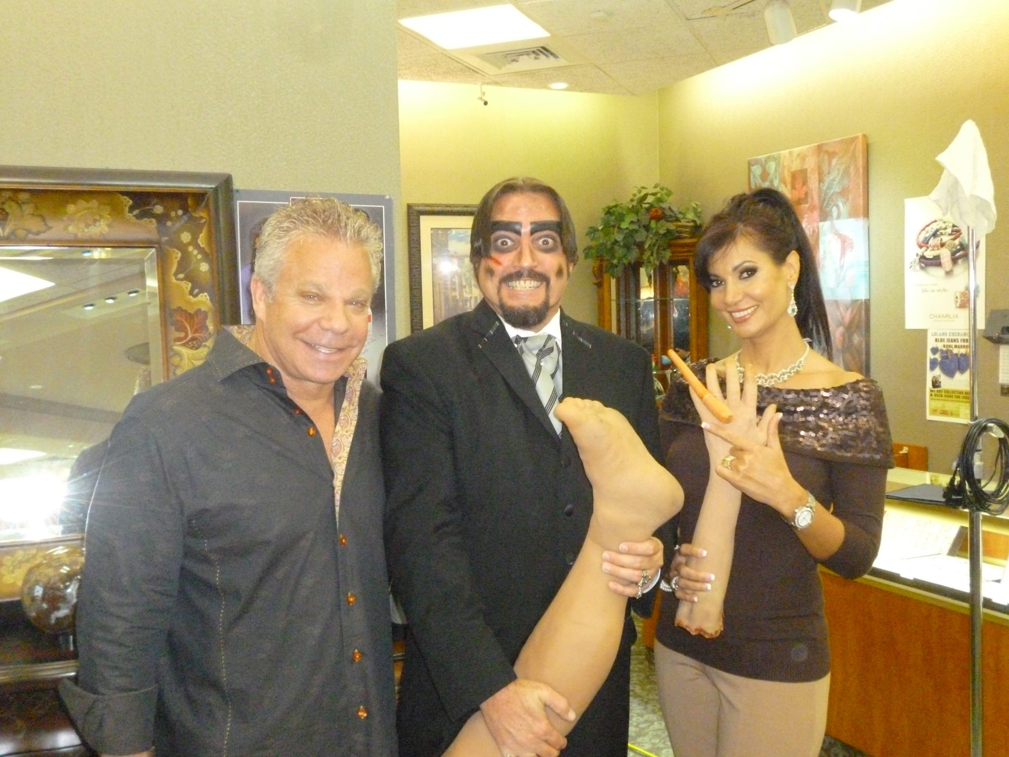 Dr. Paul Bearer at the Gold & Diamond Source